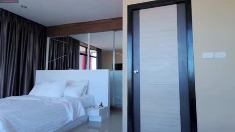 Marie online show from September 22, 2025, 8:05 am