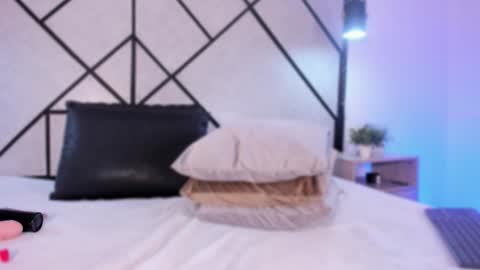 M A R I E online show from January 27, 2025, 6:09 pm