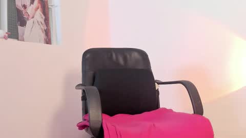 700 pm Washington time online show from October 15, 2025, 12:55 am