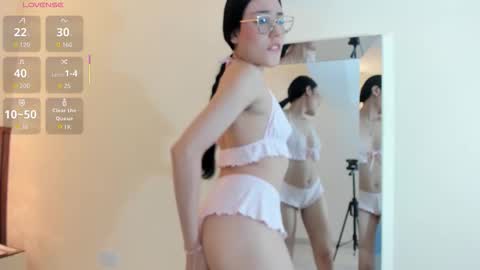 MARIE  online show from February 5, 2026, 12:32 pm