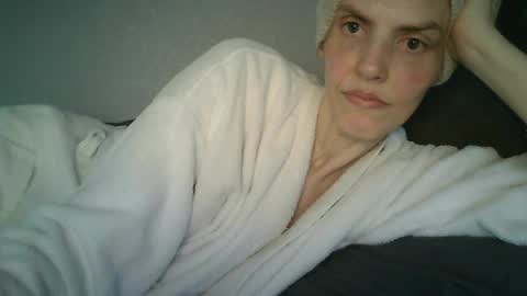 Snapshot of mariejojo chatting on July 23, 2026, 12:25 pm Mariejojo online show from July 23, 2026, 12:25 pm