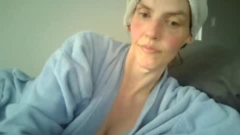 Snapshot of mariejojo chatting on August 2, 2026, 5:22 pm Mariejojo online show from August 2, 2026, 5:22 pm