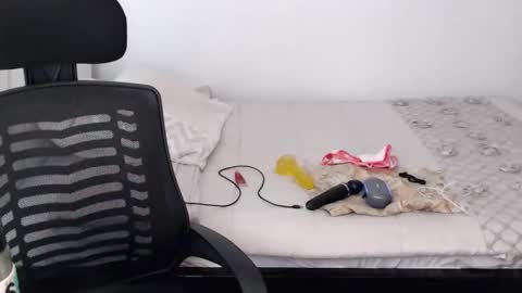 mariejuana online show from April 15, 2026, 8:21 am