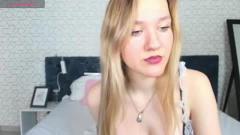 mariel_brown online show from December 20, 2024, 7:55 am