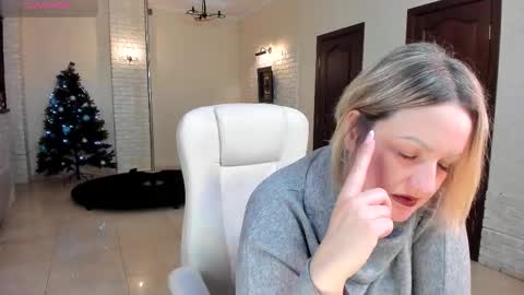 mariemlui online show from January 13, 2026, 2:22 pm