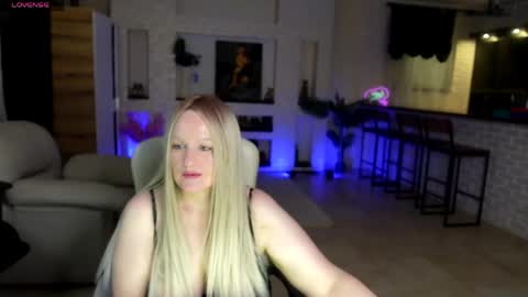 Snapshot of mariemlui chatting on June 7, 2026, 1:26 pm mariemlui online show from June 7, 2026, 1:26 pm