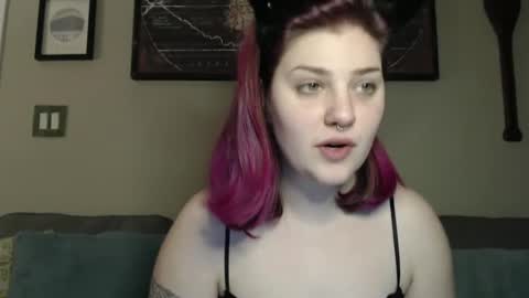 marigoldrue online show from March 1, 2025, 2:15 am