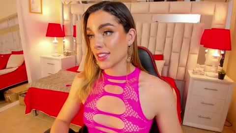 mariiahneedles online show from January 16, 2025, 7:07 am