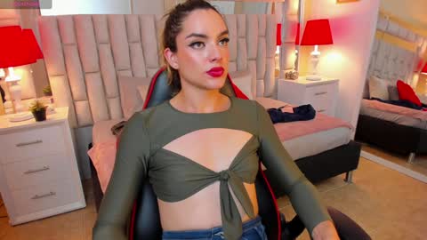 mariiahneedles online show from January 20, 2025, 10:59 pm