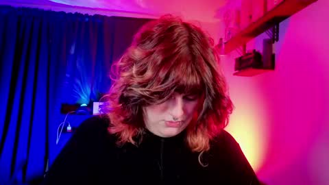 mariiana_velezz online show from May 8, 2026, 10:53 am