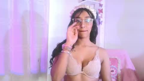 Luna Dulk online show from July 22, 2026, 1:25 pm