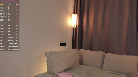 Snapshot of marikomuhlhauser chatting on June 11, 2026, 2:53 am Celeste online show from June 11, 2026, 2:53 am