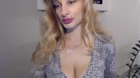 MarilynDevilish online show from January 10, 2025, 7:46 am