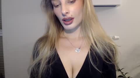 MarilynDevilish online show from January 11, 2025, 4:46 pm