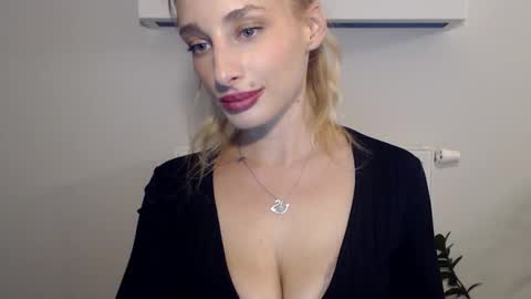 MarilynDevilish online show from January 15, 2025, 7:12 pm