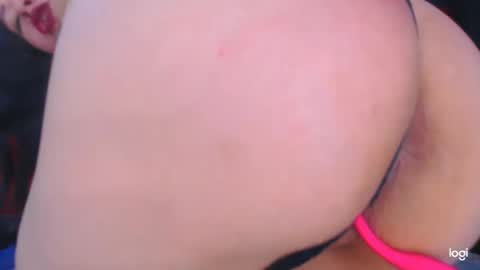 marilynwett online show from December 28, 2024, 3:04 am