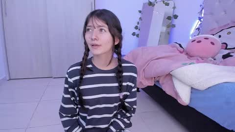 Snapshot of marin_kitoko chatting on December 6, 2024, 3:33 pm Marin kitoko online show from December 6, 2024, 3:33 pm