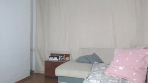 FOREVER YOURS online show from December 3, 2025, 5:44 pm