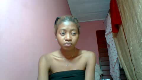 Snapshot of marinagold69 chatting on July 14, 2026, 12:11 pm marinagold69 online show from July 14, 2026, 12:11 pm