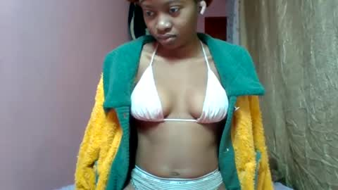 Snapshot of marinagold69 chatting on July 19, 2026, 7:23 am marinagold69 online show from July 19, 2026, 7:23 am