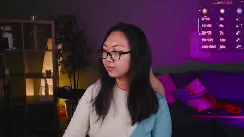 Marine  online show from September 14, 2025, 5:23 pm