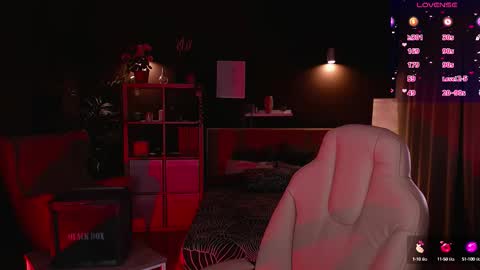 Marine  online show from October 14, 2025, 2:07 pm