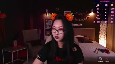 Marine  online show from October 26, 2025, 2:01 pm