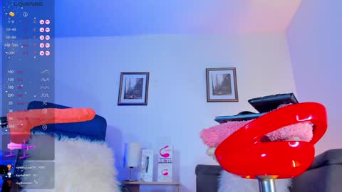 marinelaveau online show from December 9, 2024, 7:17 am