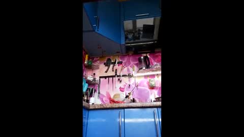 marinka_ online show from April 19, 2026, 10:58 am