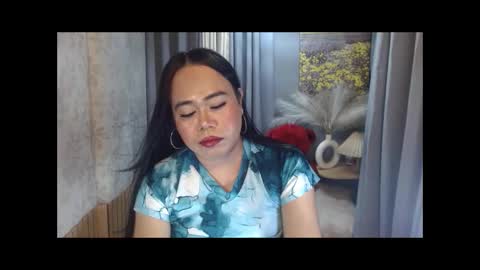 LEAH online show from April 21, 2026, 5:17 pm