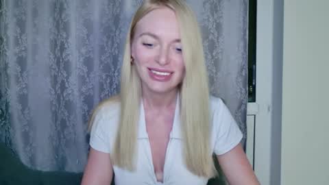 Snapshot of mariwell chatting on June 11, 2026, 9:24 pm mariwell online show from June 11, 2026, 9:24 pm
