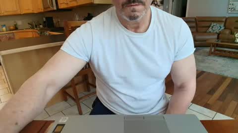 Mark online show from February 25, 2025, 2:33 pm