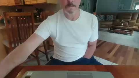 Mark online show from October 11, 2025, 6:28 pm