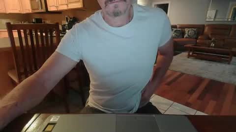 Mark online show from October 15, 2025, 12:38 pm