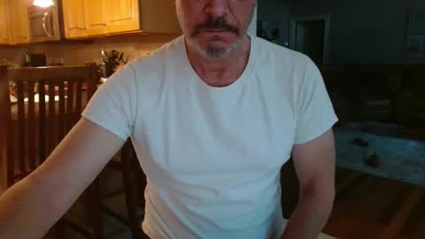 Mark online show from October 27, 2025, 1:26 pm