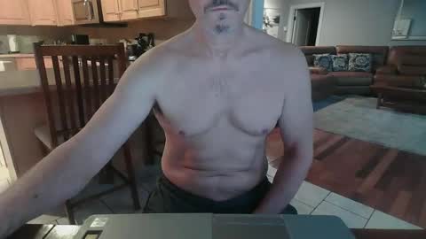 Mark online show from November 20, 2025, 1:44 pm