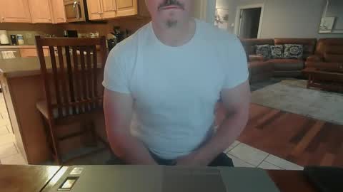 Mark online show from November 25, 2025, 2:39 pm