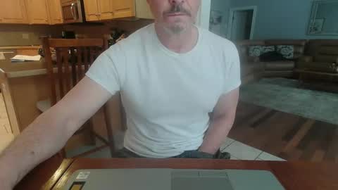 Mark online show from November 30, 2025, 8:24 pm