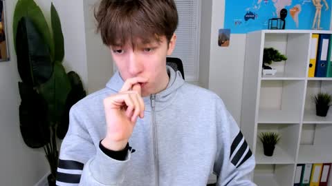 Mark online show from April 6, 2026, 10:27 am