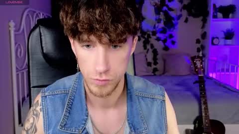 mark_caron online show from October 10, 2025, 8:19 pm