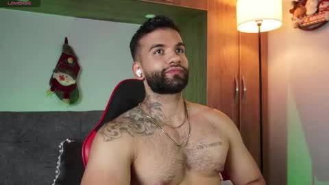 Mark online show from December 20, 2025, 10:28 pm