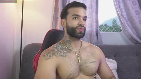 Snapshot of mark_hazze chatting on May 3, 2026, 11:00 pm Mark online show from May 3, 2026, 11:00 pm