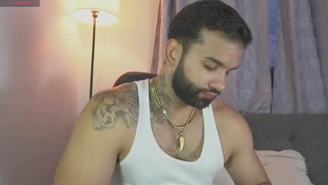 Snapshot of mark_hazze chatting on May 7, 2026, 11:21 pm Mark online show from May 7, 2026, 11:21 pm