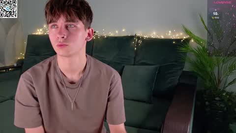 Mark online show from September 30, 2025, 1:38 pm