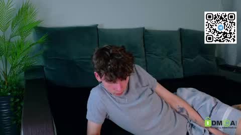 Snapshot of mark_safr chatting on May 20, 2026, 9:59 am Mark online show from May 20, 2026, 9:59 am
