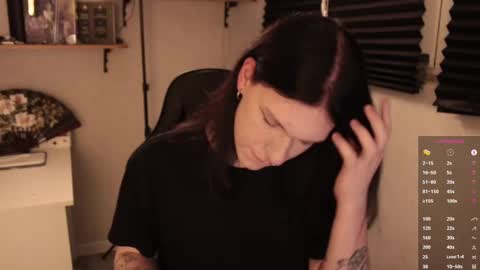 Mark online show from February 18, 2025, 9:09 pm