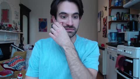 Mark online show from December 16, 2024, 1:43 pm