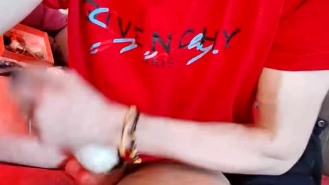 markinhobro online show from April 16, 2026, 7:09 am