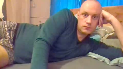 markus_7 online show from October 3, 2025, 6:43 am