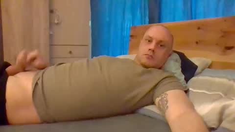 markus_7 online show from April 21, 2026, 3:50 pm